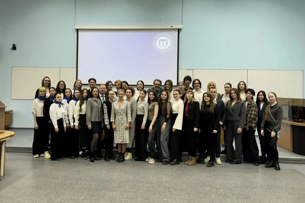 Студенческие команды Приангарья представили проекты оформления школьных пространств в рамках инициативы «Школа мечты»