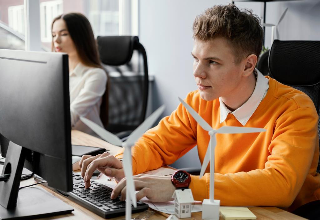 Больше половины российских вузов обзавелись собственными колледжами, и это не баг, а фича Больше половины российских вузов обзавелись собственными колледжами, и это не баг, а фича