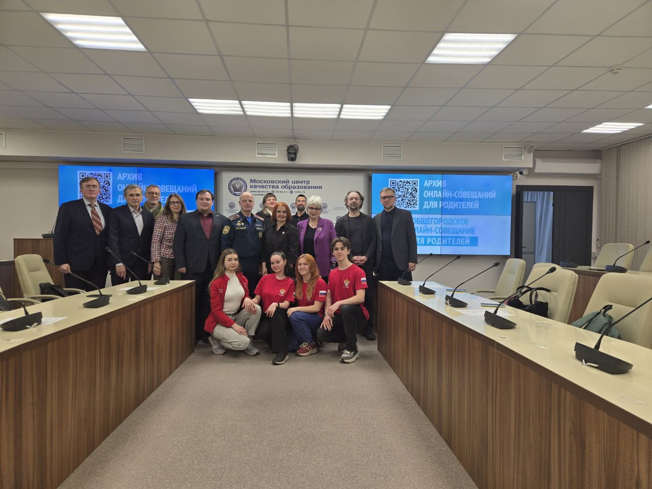 Участники «Команды Арктики» рассказали на городском родительском собрании о возможностях для студентов